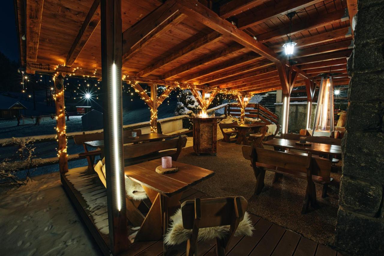 Pension & Restaurant Krakonos ฮาร์ราคอฟ ภายนอก รูปภาพ