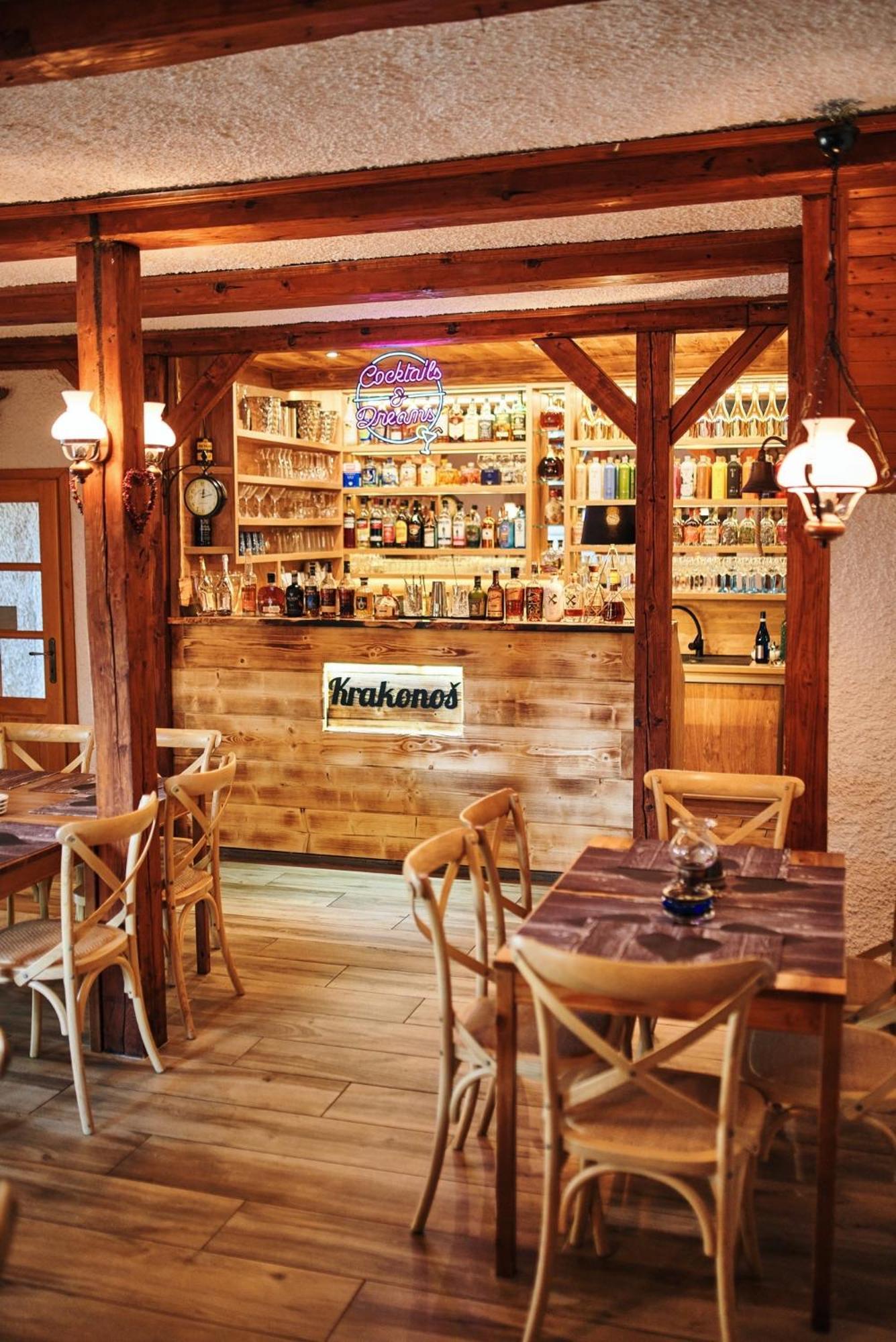 Pension & Restaurant Krakonos ฮาร์ราคอฟ ภายนอก รูปภาพ